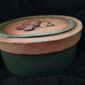 Decorative Green and Brown Round Box